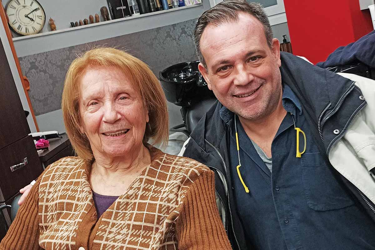 Μέλπω Ζαρόκωστα γιος