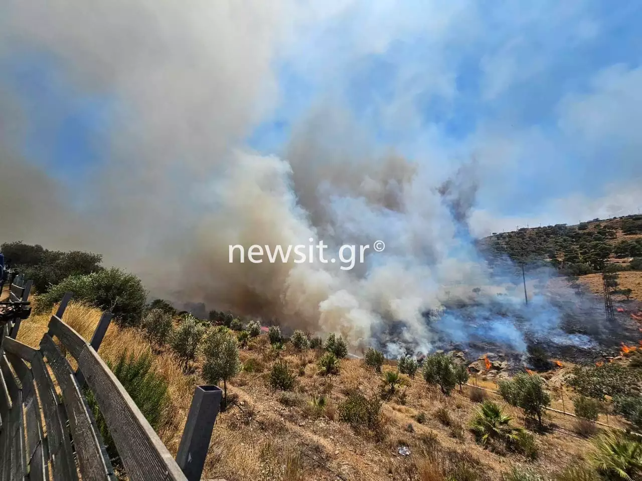 Φωτιά στην Κερατέα