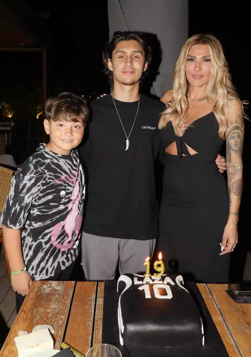 Μπάμπης Λαζαρίδης γενέθλια 