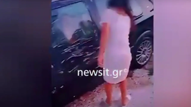 etsi-itan-ligo-prin-to-kako-to-teleytaio-vinteo-me-tin-vasiliki-na-plenei-to-aytokinito-toy-37chronoy-20-lepta-prin-exafanistei-268995