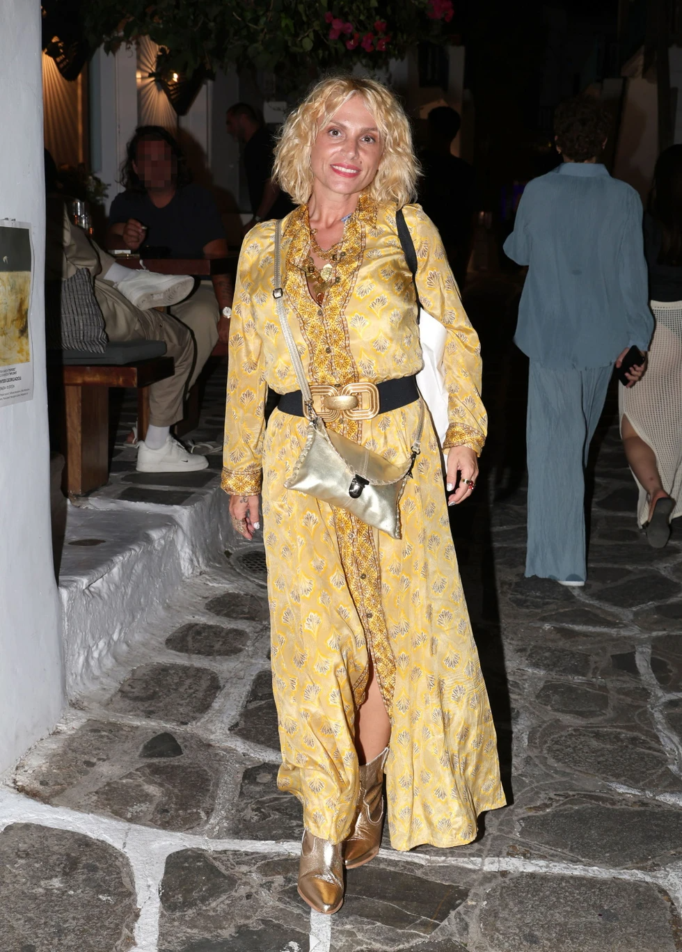 Η Ελεωνόρα Ζουγανέλη στη Μύκονο 