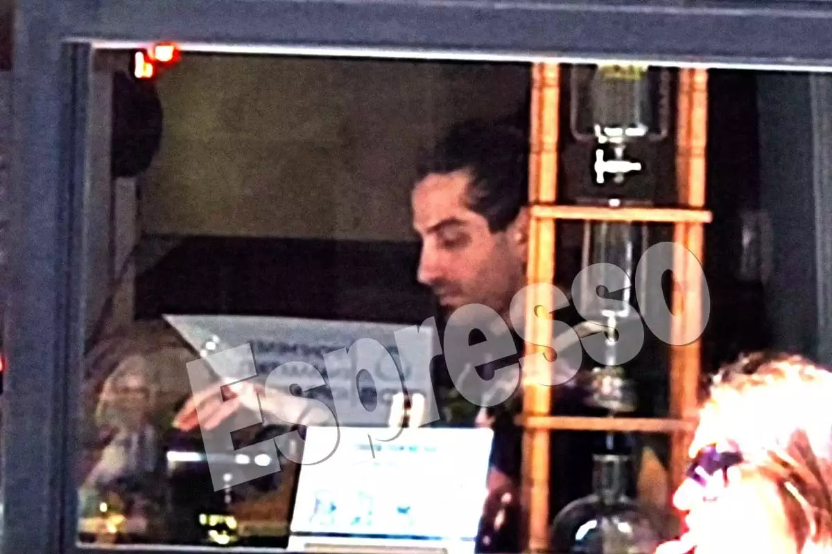 Ο Άγγελος Θεοδωράκης άλλαξε επάγγελμα 