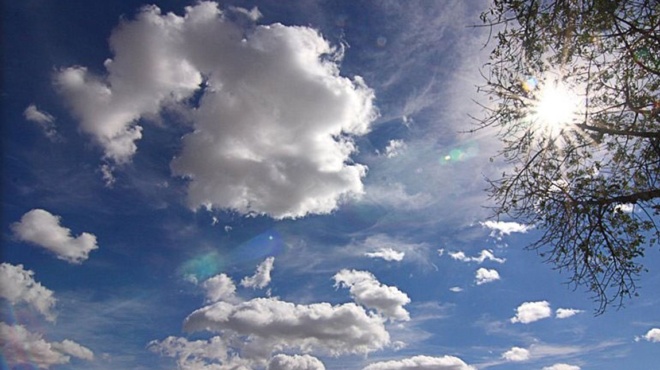 kairos-ektakto-deltio-gia-ptosi-thermokrasias-10-vathmon-oi-4-perioches-poy-chtypaei-se-liges-ores-me-chalazi-kai-kataigides-283364