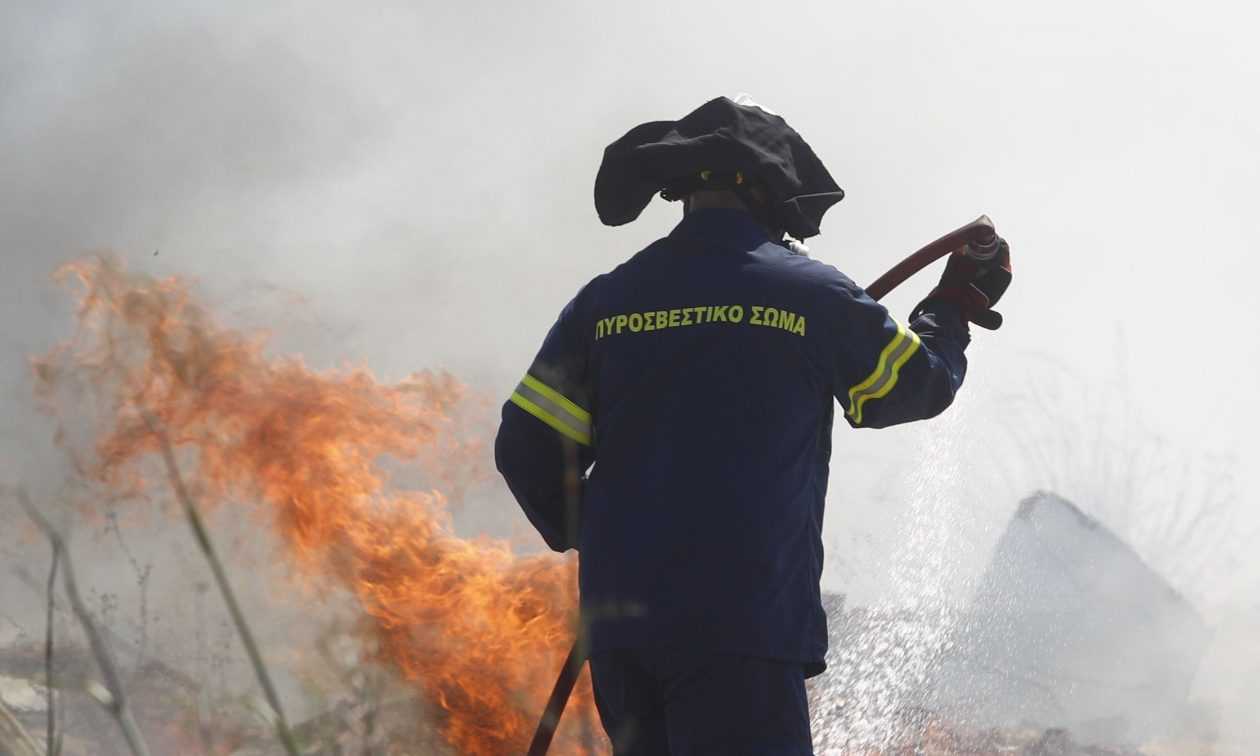 Φωτιά στην Κω πυροσβέστες 
