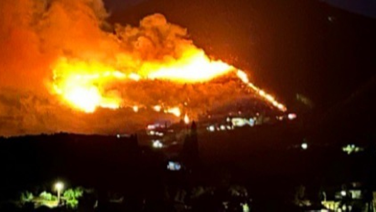 Παραμένει κρίσιμη η φωτιά στη Ζάκυνθο 