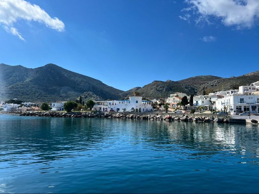 Η Τήλος έχει γοητεύσει τους Βρετανούς