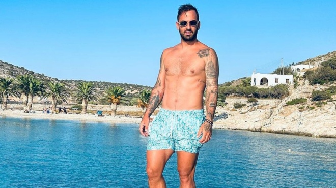 den-kratithike-ton-evrise-aschima-rotisan-ton-ari-soiledi-gia-ton-liagka-ki-aytos-archise-ta-mpinelikia-on-camera-279298