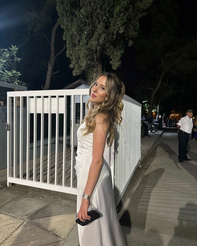 Σιένα Τριανταφυλλοπούλου τελετή αποφοίτησης 