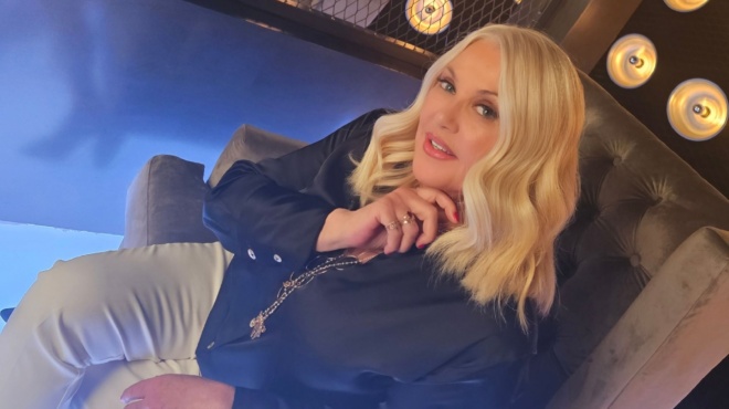 eikones-katarreysis-pyr-kai-mania-i-royla-koromila-me-tin-eikona-poy-antikrise-ta-eipe-ola-opos-eprepe-280382