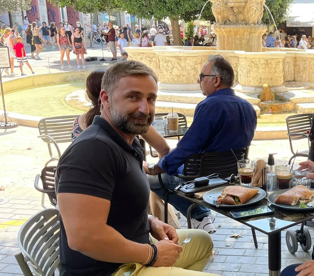 Πέθανε ξαφνικά ο Κώστας Παπαδάκης 