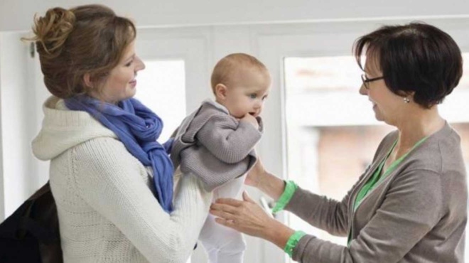 ta-dikaioysai-an-eisai-goneas-vrochi-oi-aitiseis-gia-to-voucher-ton-500-eyro-pos-tha-prolavete-na-kanete-aitisi-279477