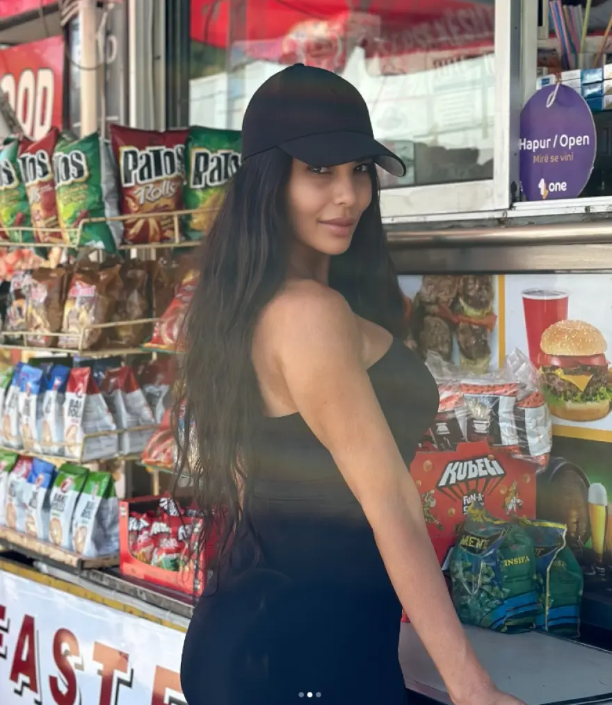 Κέλλυ Κελεκίδου περιοδεία 