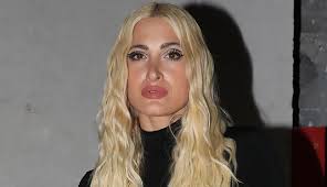 Έξαλλη η Ιωάννα Τούνη