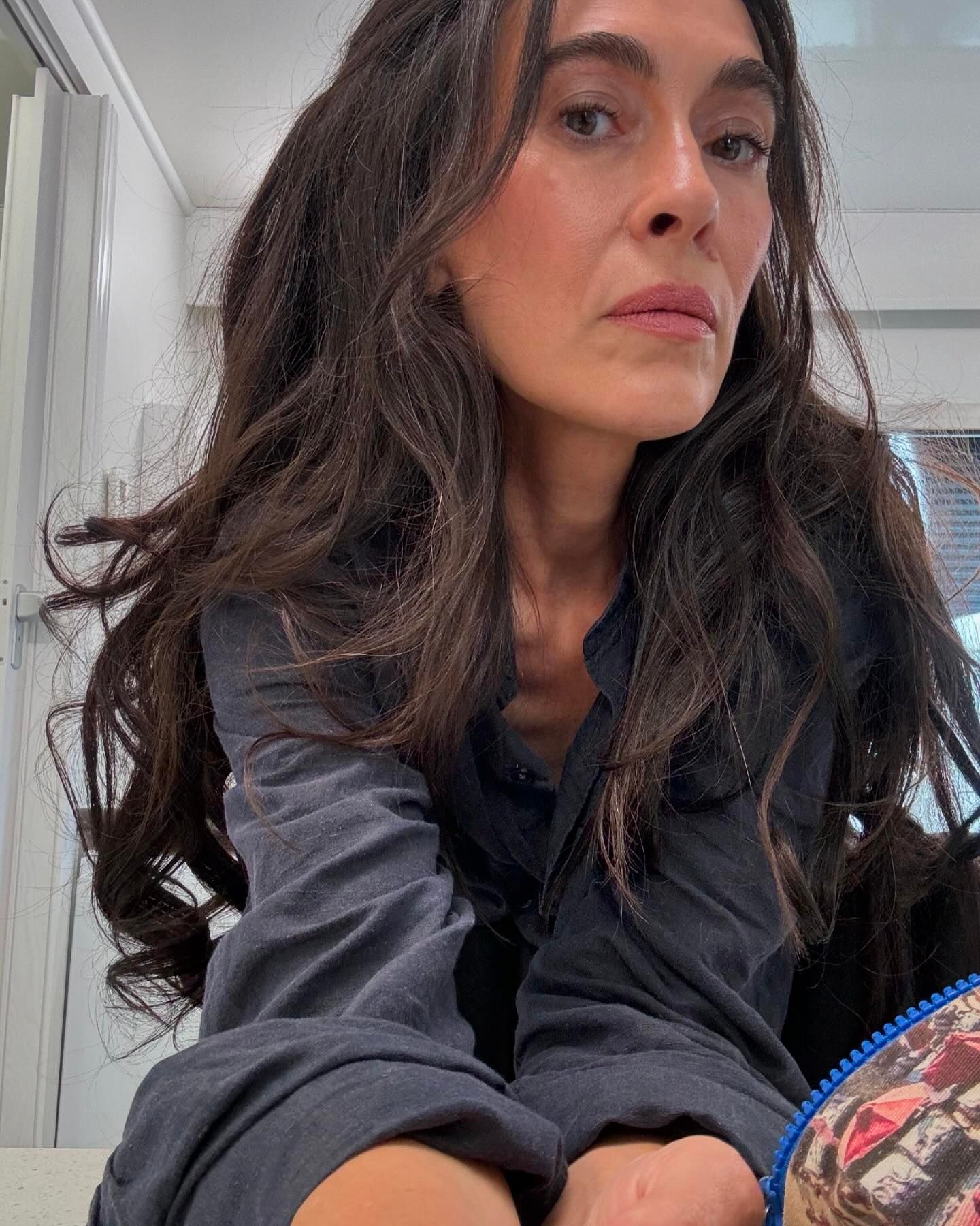 Βικτώρια Χαραλαμπίδου "Νύφες" 