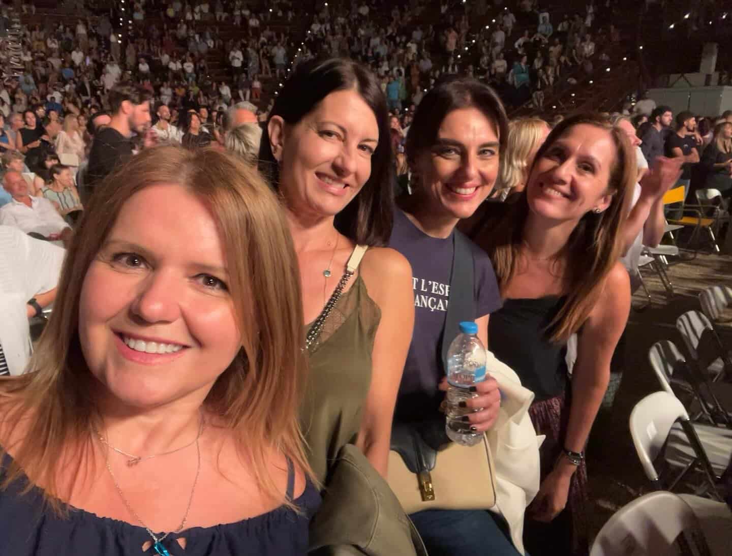 Η Βασιλική Παναγιωτοπούλου σε σπάνια βραδινή έξοδο 