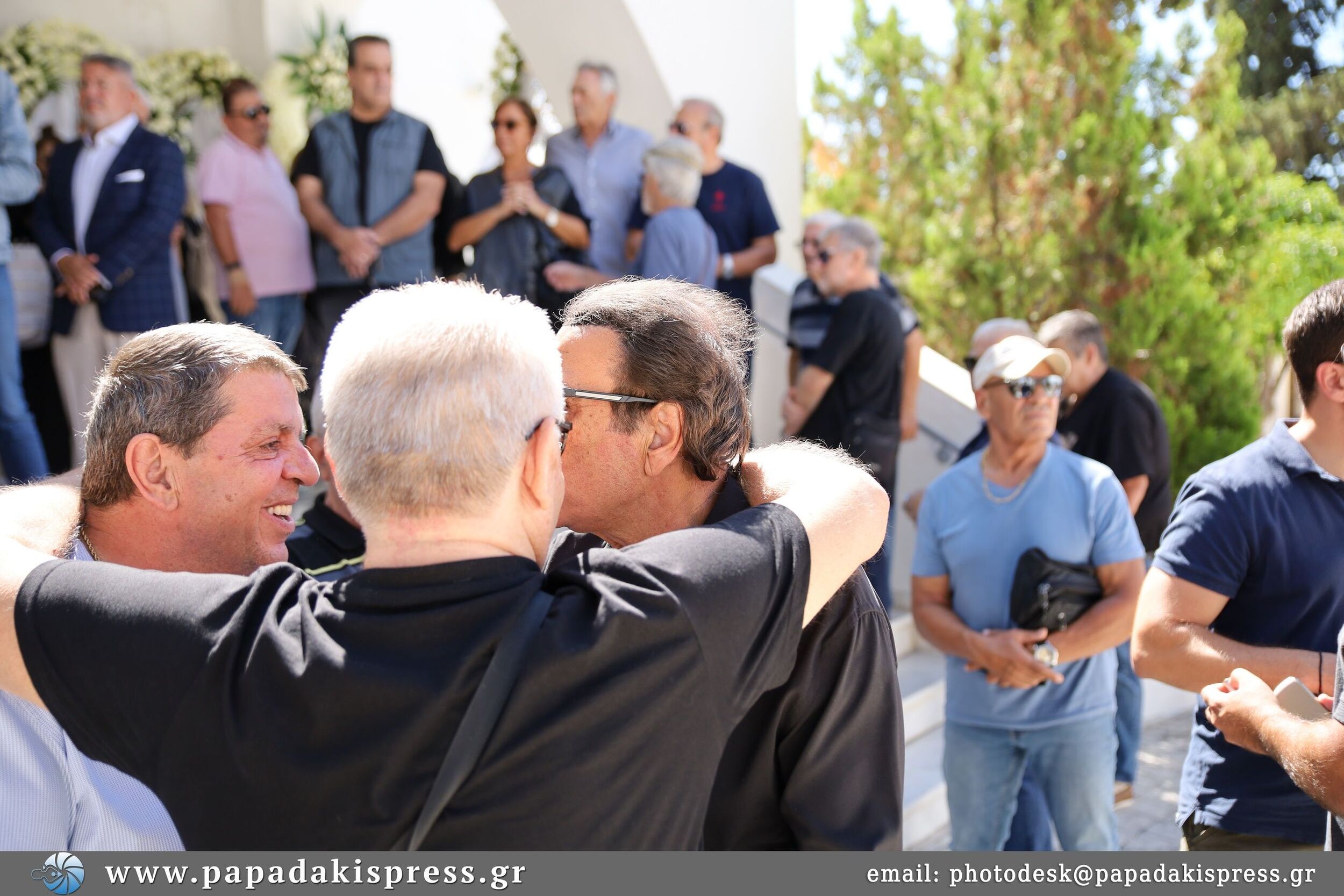 Κηδεύτηκε ο Κώστας Καρουσάκης 