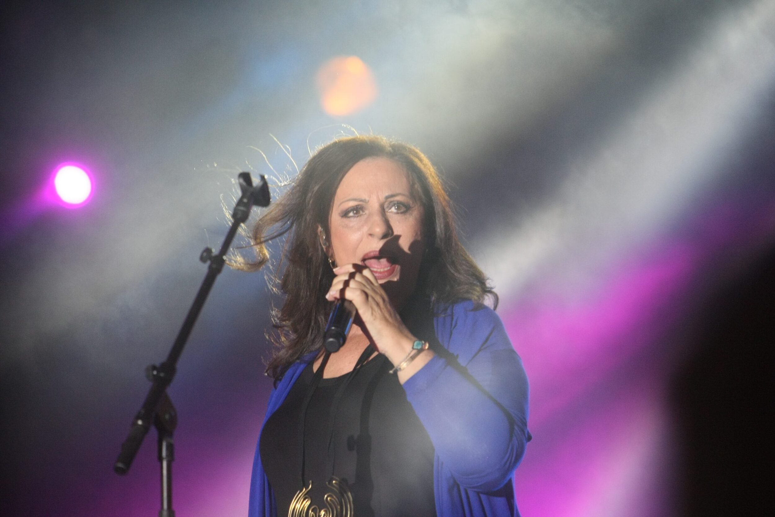 Η έκπληξη της Χαρούλας Αλεξίου στον Λευτέρη Παπαδόπουλο