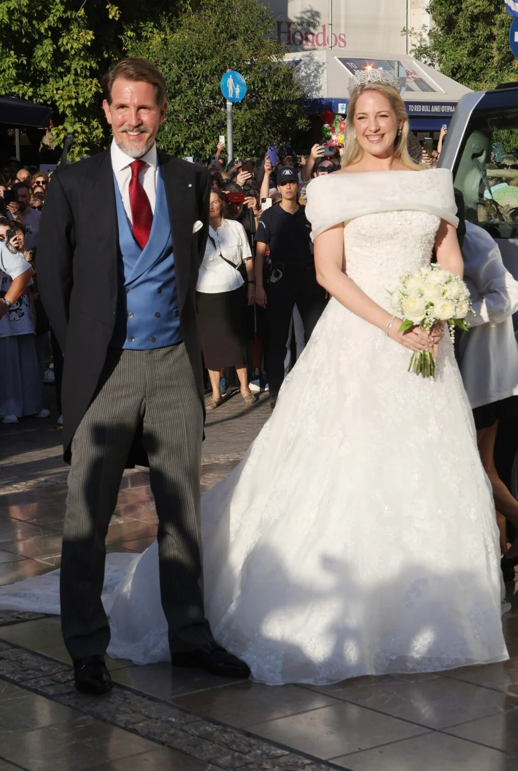 Θεοδώρα Γλύξμπουργκ νυφικό 