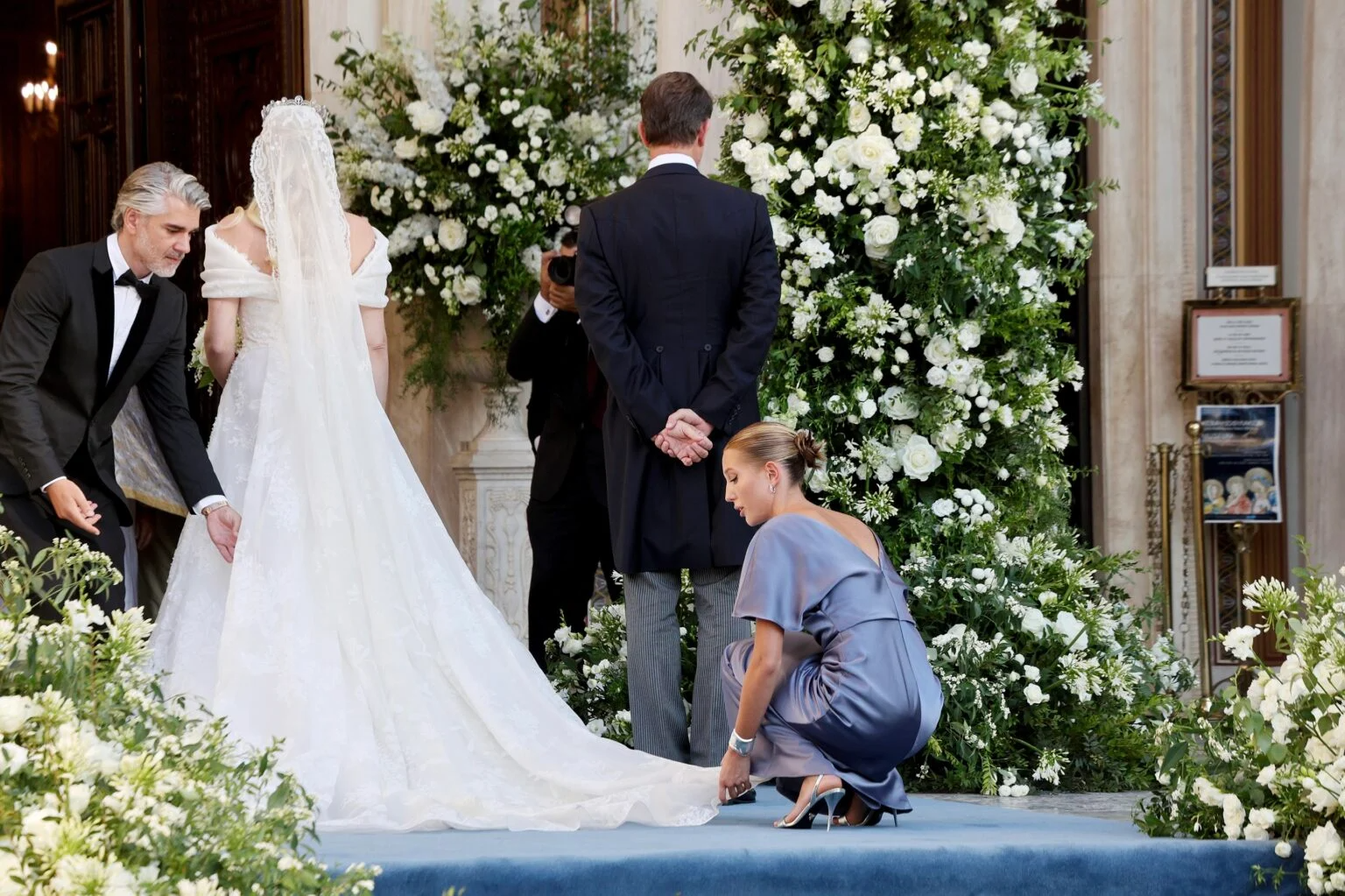 Θεοδώρα Γλύξμπουργκ νυφικό 