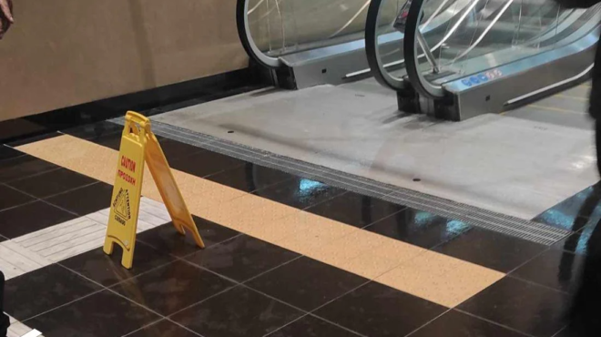 etrechan-me-toys-koyvades-sto-metro-thessalonikis-i-stigmi-poy-estaze-i-orofi-sta-egkainia-poy-ekane-o-kyriakos-mitsotakis-326227