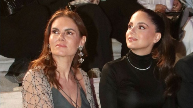 ekeini-60-eton-aytos-tosa-chronia-megalyteri-einai-i-efoplistria-miranta-patera-apo-ton-neo-tis-syntrofo-giorgo-manika-terastia-diafora-ilikias-323538