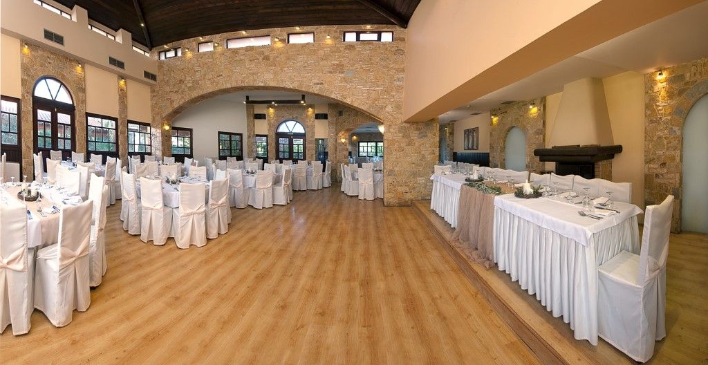 Συντετριμμένη νύφη παντρεύτηκε χωρίς καλεσμένους