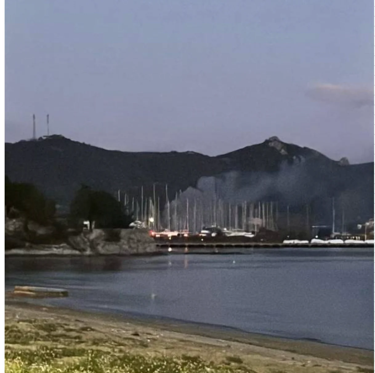 Φωτιά σε ιστιοπλοϊκό