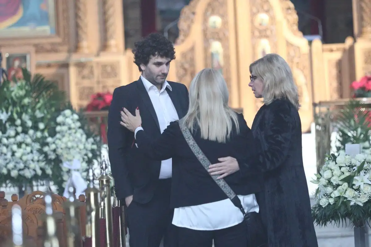 Κώστας Χαρδαβέλλας κηδεία 