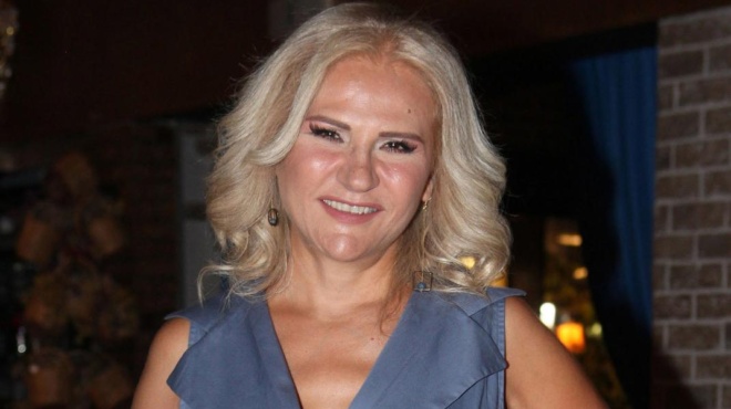 triseytychismeni-sta-58-i-mpessy-malfa-perimeno-me-chara-na-gino-giagia-i-apokalypsi-gia-tin-oikogeneia-tis-329554