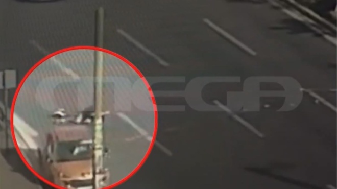 ektakto-aytos-einai-telika-o-pasignostos-ellinas-ithopoios-poy-parasyrthike-me-ti-michani-toy-amp-8211-ton-xerei-oli-i-chora-332523