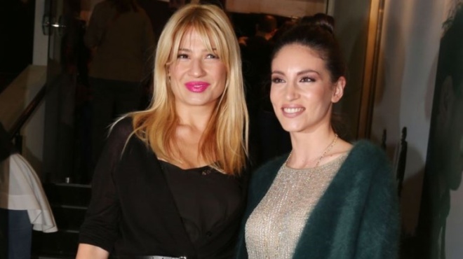 i-faii-skorda-pantreyei-tin-athina-oikonomakoy-me-ton-mproyno-tserela-amp-8211-to-monopetro-kai-oi-fotografies-poy-deichnoyn-amp-8230-polla-344000