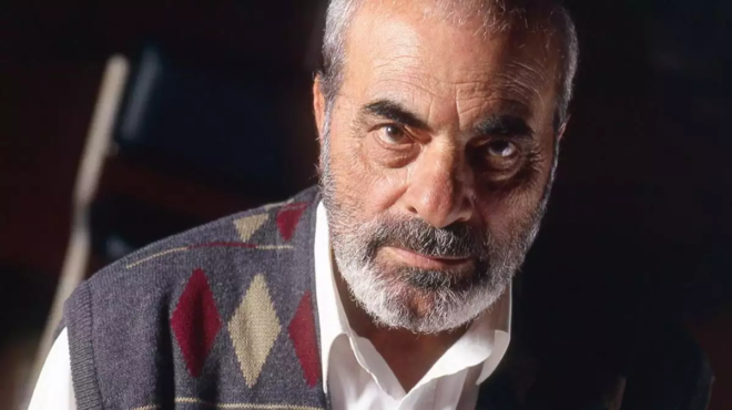 kathe-mera-pernane-apo-exo-chiliades-athinaioi-kaneis-den-xerei-omos-tinos-spiti-einai-amp-8211-ayto-einai-to-patriko-toy-kazantzidi-etsi-einai-simera-338592