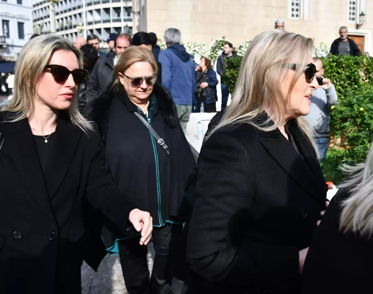 Μίμης Δομάζος κηδεία 