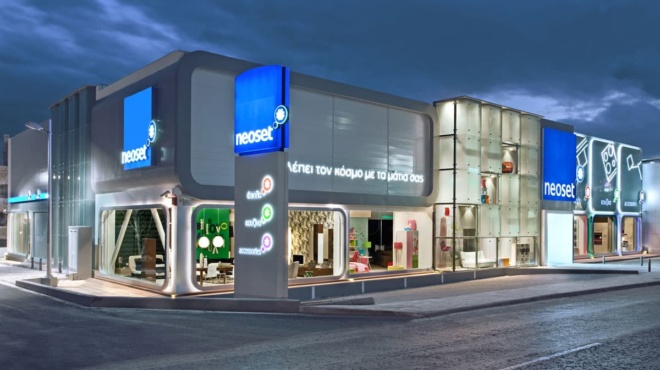 i-istoriki-viomichania-katerreyse-san-chartinos-pyrgos-etsi-eftase-sto-loyketo-o-kolossos-amp-8211-oloi-echoyme-spiti-mas-1-proion-toys-338644