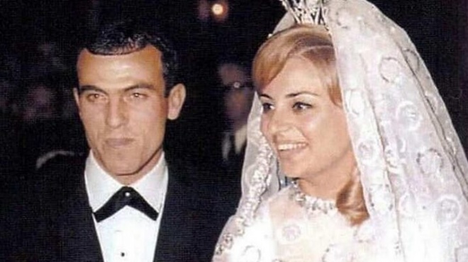 10-domatia-1-000-t-m-ola-ftiagmeni-apo-marmaro-i-vila-ton-viky-moscholioy-mimi-domazoy-poy-poylisan-oi-kores-toys-gia-1-700-000-einai-sketo-anaktoro-342465