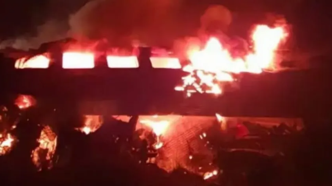 tempi-kaysimi-yli-3-5-tonon-feretai-na-fortosan-stin-emporiki-amaxostoichia-prin-tin-sygkroysi-kai-tin-ekrixi-343392