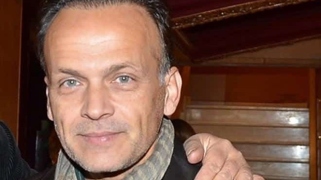 oles-sta-80s-itan-eroteymenes-mazi-toy-pos-einai-sta-63-o-gois-tis-vinteokasetas-nikos-papadopoylos-echei-akomi-ta-idia-katagalana-matia-342530