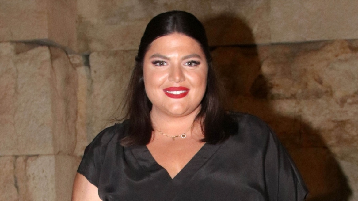 Η Δανάη Μπάρκα νύφη 