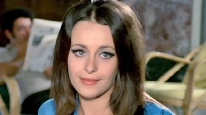 epaize-sto-para-5-amp-038-sto-eisai-to-tairi-moy-ekleisan-ta-oraiotera-matia-toy-ellinikoy-sinema-amp-8211-i-agapimeni-mas-ithopoios-efyge-poly-nea-345111