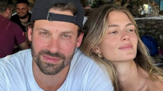 ntynetai-nyfoyla-i-amalia-kostopoyloy-to-monopetro-toy-pamploytoy-teik-mentgoyel-amp-038-i-antidrasi-tis-tzenis-mpalatsinoy-molis-to-eide-349392