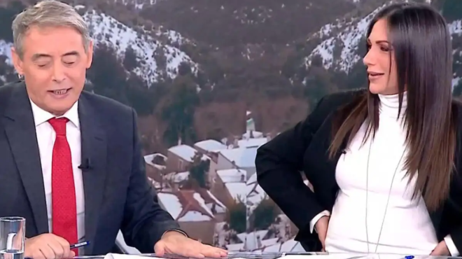 kagkelo-ston-aera-o-chasapopoylos-molis-tin-eide-erchetai-to-moro-tis-anthis-voylgari-amp-8211-me-tin-koilia-amp-8230-toyrla-stin-ekpompi-i-paroysiastria-345135