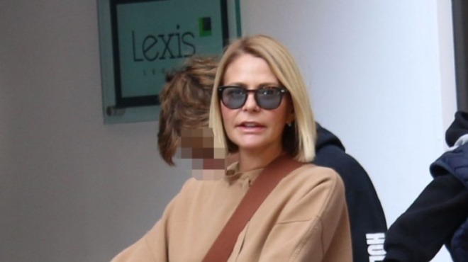 mono-i-tzeni-mpalatsinoy-tha-mporoyse-na-to-tolmisei-fotografizetai-me-mariniera-tzin-amp-038-amp-8220-640-eyro-sta-cheria-amp-8221-sta-54-tis-355840