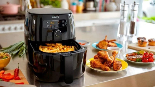 to-megalo-lathos-poy-kanoyn-oi-noikokyres-eidikos-proeidopoiei-poio-trofimo-den-prepei-na-mageirepseis-pote-sto-air-fryer-358980