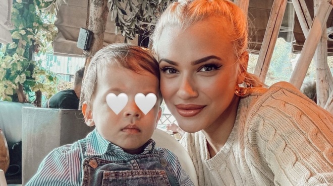 2-chronia-meta-tin-gennisi-toy-paidioy-toys-chamos-simera-sto-elliniko-internet-me-laoyra-narges-kai-christo-santikai-364236