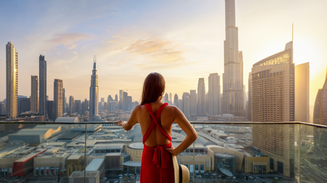 matheytikan-ta-onomata-i-pasignosti-xanthia-i-chorismeni-mitera-i-star-ellas-amp-038-i-paiktria-rialiti-aytes-einai-oi-ellinides-poy-kanoyn-bizites-sto-ntoympai-364859