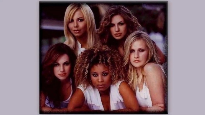 thymaste-tin-froso-papacharalampoys-apo-tis-hi-5-poy-molis-dialythikan-exafanistike-apo-pantoy-pleon-meta-apo-20-chronia-einai-agnoristi-372634