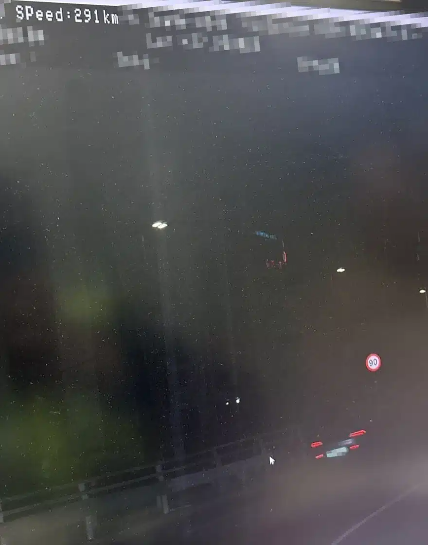 Με ιλιγγιώδη ταχύτητα έτρεχε γόνος γνωστής οικογένειας