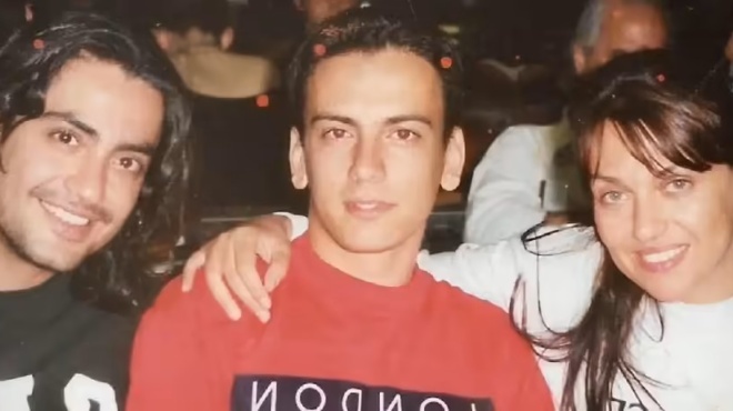 den-paei-to-mualo-sas-o-kouklos-nearos-p-y-p-zarei-anamesa-se-garmpi-schoina-einai-simera-diasnmos-ellinas-364795
