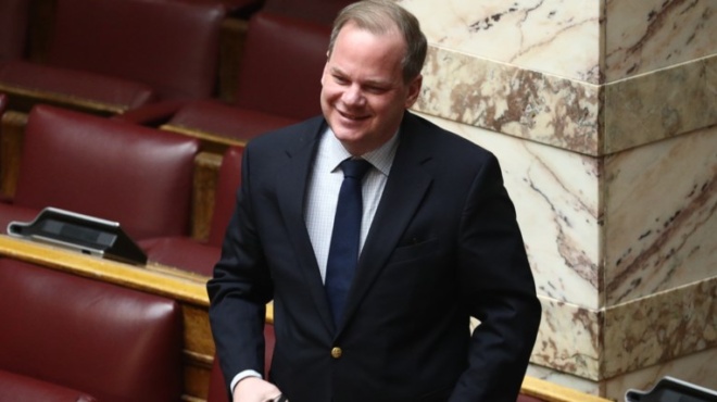 ektakto-gia-kosta-ach-karamanli-amp-8211-paei-aron-aron-sti-voyli-amp-8211-ti-echei-symvei-382465