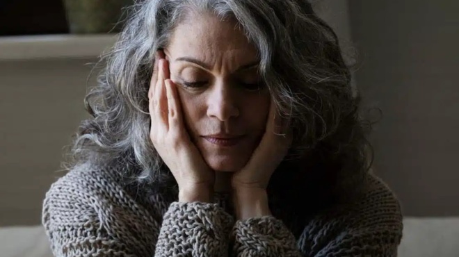 o-gios-moy-molis-pantreytike-kai-i-nyfi-moy-den-xerei-na-vrazei-oyte-aygo-ti-na-kano-374981